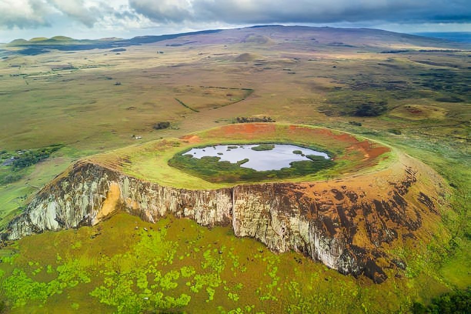 Rano Raraku, la Cuna de los Moai
